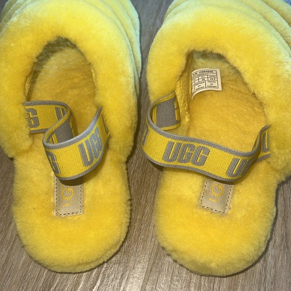 UGG fuzzy slip ons bright yellow - Picture 6 of 6